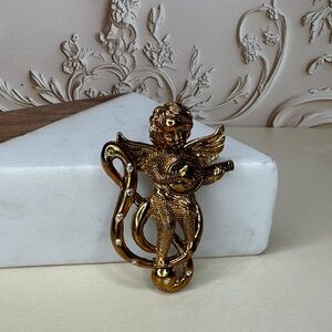 Vintage Cherub Playing Mandolin Treble Clef Gold Tone Brooch w/ Rhinestone #4